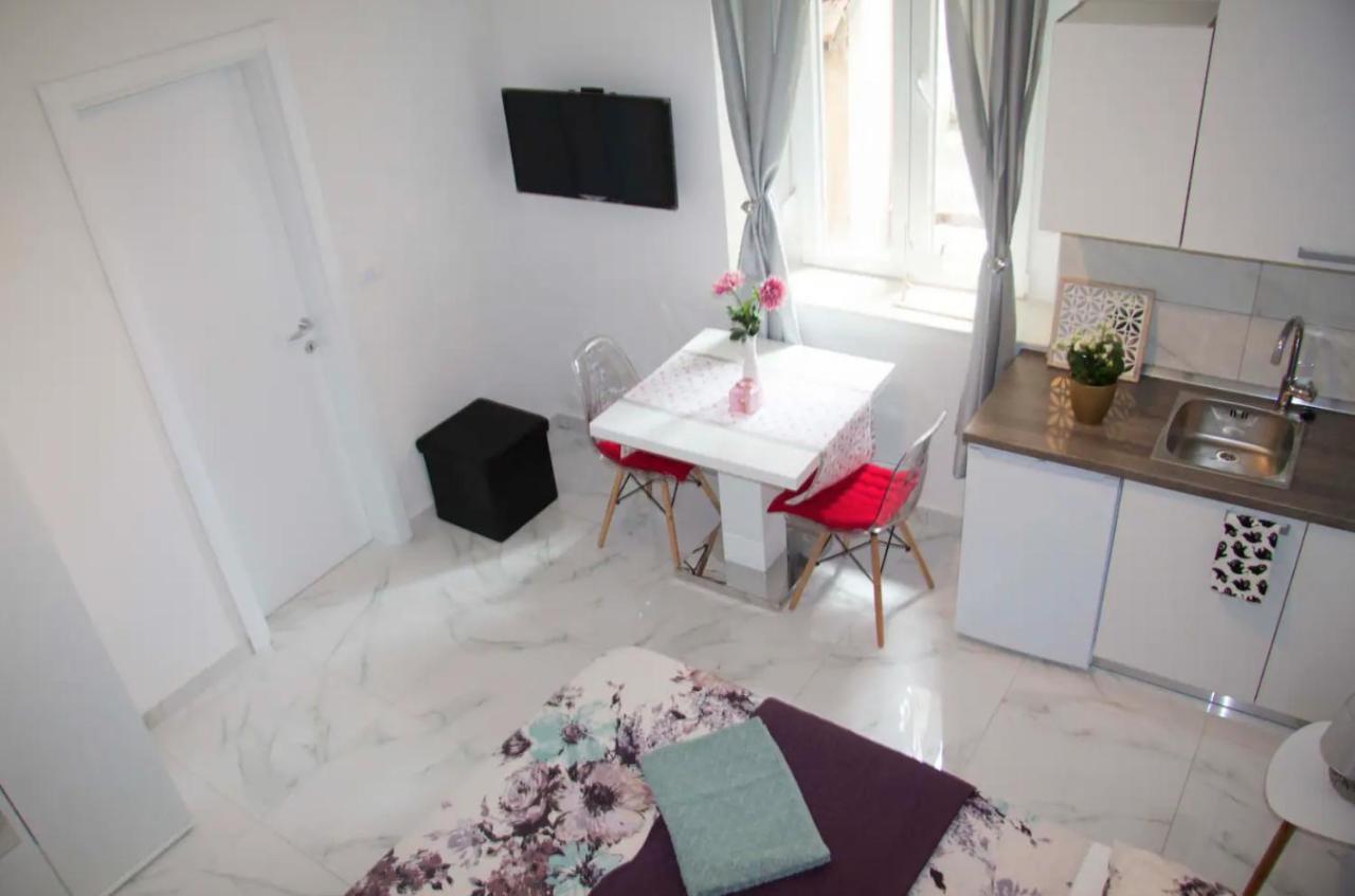 Verano Apartment / Next To Kolovare Beach Zadar Exterior foto